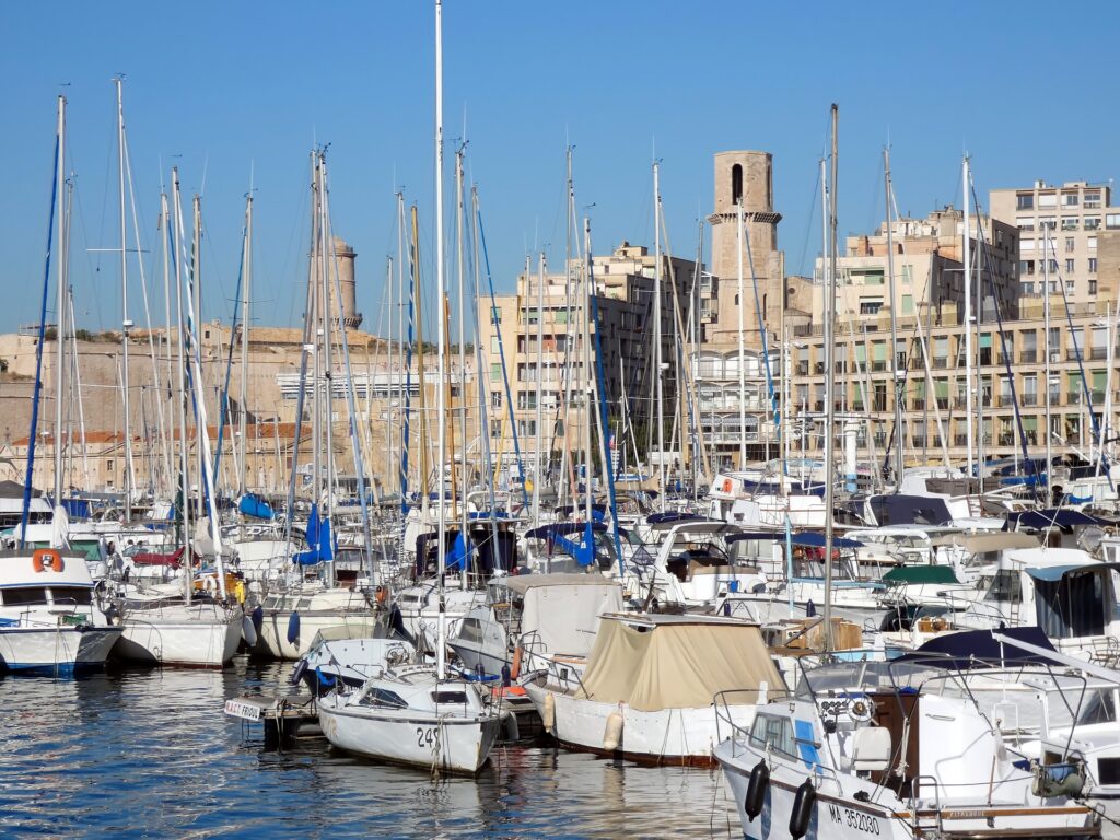 Vue de Marseille — illustration pour : Vendre Cas pratique : vente d'un T4 à Marseille en 2026