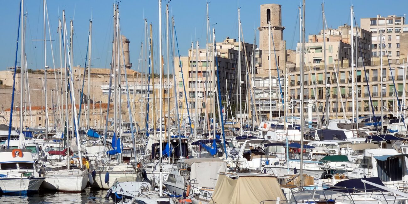 Vue de Marseille — illustration pour : Vendre Cas pratique : vente d'un T4 à Marseille en 2026