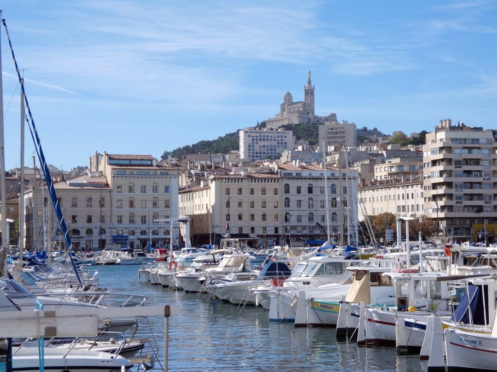 Vue de Marseille — illustration pour : Devenir mandataire immobilier avec GNE Transactions à Marseille en 2026
