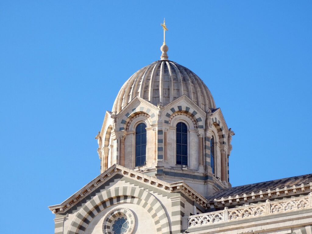 Vue de Marseille — illustration pour : GNE Transactions, votre agence à Bompard Marseille