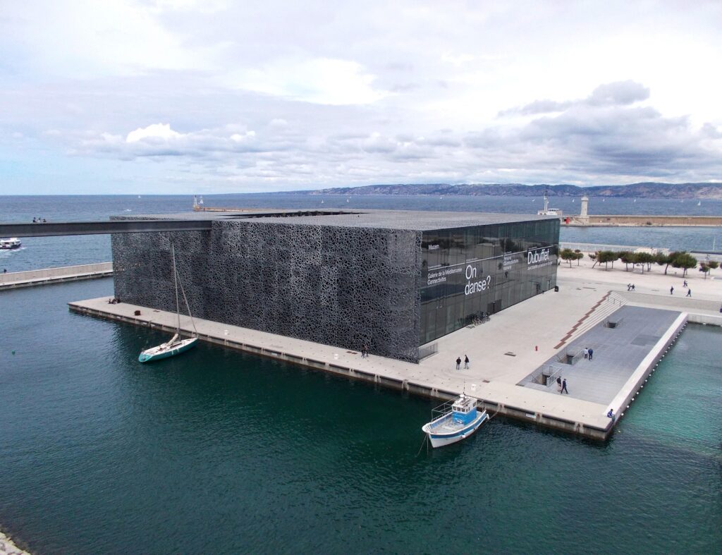 Vue de Marseille — illustration pour : Vendre GNE Transactions, votre agence à Marseille en 2026