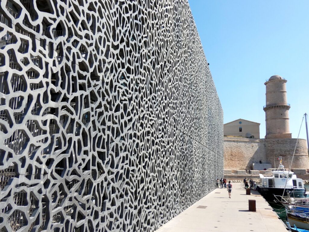 Vue de Marseille — illustration pour : GNE Transactions, votre agence à Sainte-Anne Marseille